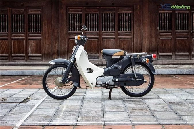 Diện kiến Honda Super Cub C70 “Dame” nguyên bản tại Hà Nội ảnh 4