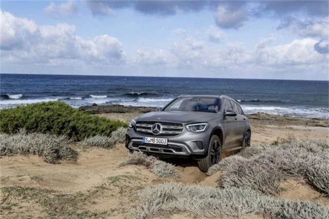 Mercedes-Benz giới thiệu GLC phiên bản mới - 6