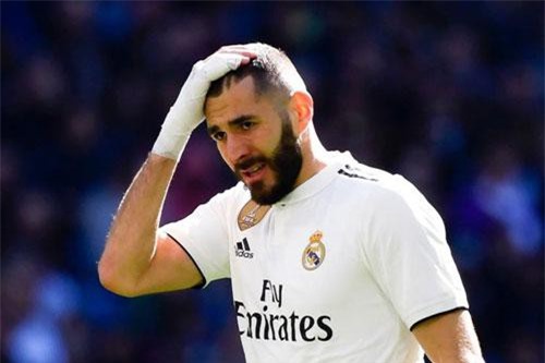 Sao Real nhận hung tin sau trận thua Barca