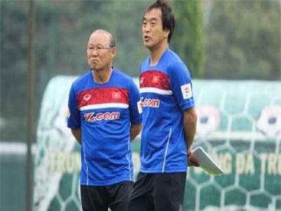 VFF tăng lương cho HLV Lee Young Jin