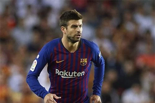 Trung vệ: Gerard Pique (Barcelona).