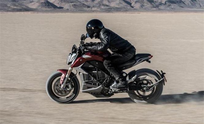 Mỹ ra mắt xe máy điện chạy 200 km/h, sạc 95% pin chỉ trong 1h