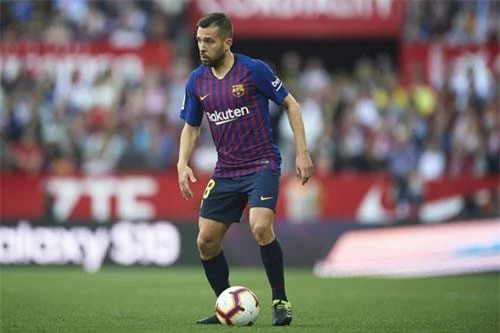 Hậu vệ trái: Jordi Alba (Barcelona).