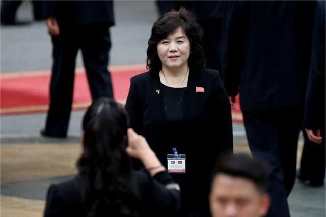Những phụ nữ quyền lực tháp tùng Chủ tịch Triều Tiên tới Việt Nam là ai? - 13