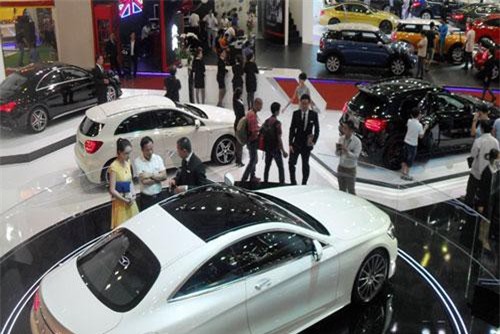 B&#x1EA2;N TIN T&#xC0;I CH&#xCD;NH-KINH DOANH: Nh&#x1EAD;p kh&#x1EA9;u &#xF4; t&#xF4; t&#x103;ng k&#x1EF7; l&#x1EE5;c, b&#x1EA5;t &#x111;&#x1ED9;ng s&#x1EA3;n &#x2018;&#x111;&#xF3;i&#x2019; ngu&#x1ED3;n cung