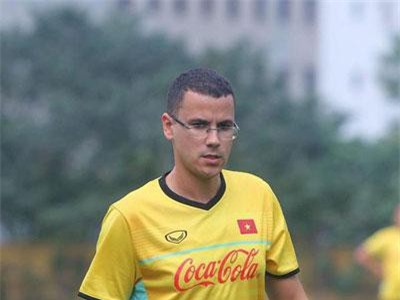 VFF chia tay HLV thể lực người Brazil trước ngày U22 Việt Nam hội quân