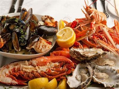 CLIP: Bỏ ngay những thói quen này khi ăn hải sản nếu không muốn mang bệnh vào người