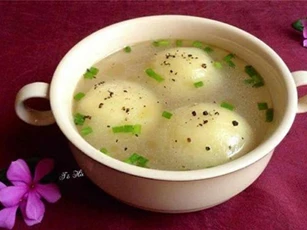 CLIP HOT (3/3): Cách làm súp khoai tây viên nhân thịt, những kiểu tóc xinh với kỹ thuật đơn giản
