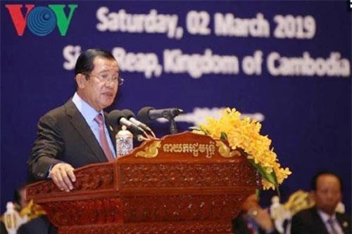 Thủ tướng Campuchia Hun Sen phát biểu khai mạc hội nghị. Ảnh: VOV