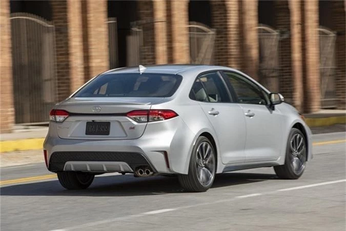 Chi tiết Toyota Corolla Altis mới giá từ 450 triệu đồng - Hình 8 Chi tiet Toyota Corolla Altis moi gia tu 450 trieu dong-Hinh-8