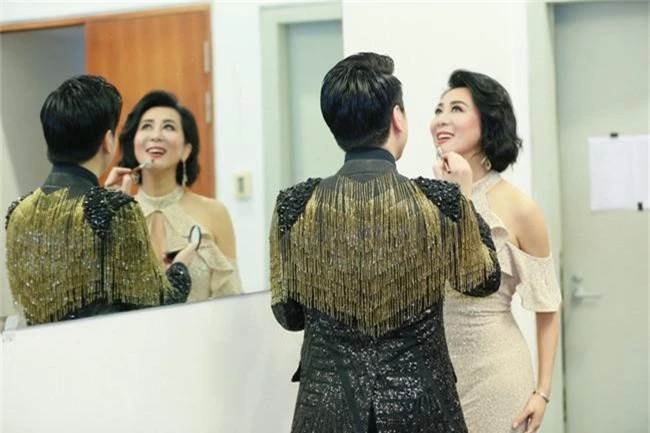 Lệ Quyên khiến mọi người cười thả phanh khi làm điều này với Phan Anh - Ảnh 5. Lệ Quyên khiến mọi người cười thả phanh khi làm điều này với Phan Anh - Ảnh 5.
