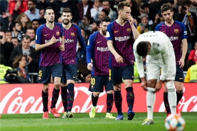 Real Madrid hứng chịu chuỗi kết quả sân nhà tệ nhất 15 năm qua sau khi thua Barca