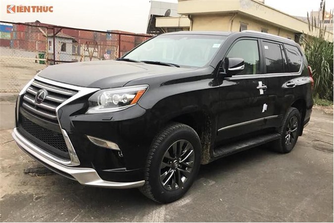Cận cảnh Lexus GX460 mới giá 6,2 tỷ tại Việt Nam