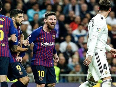 Ramos nói gì về tình huống 'vung tay' vào mặt Messi ở Siêu kinh điển?
