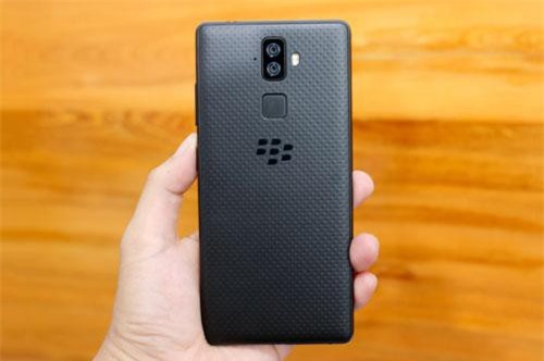 Đánh giá BlackBerry Evolve, giá 7,99 triệu ở Việt Nam