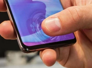CLIP: Test cảm biến vân tay siêu âm của Samsung Galaxy S10 Plus