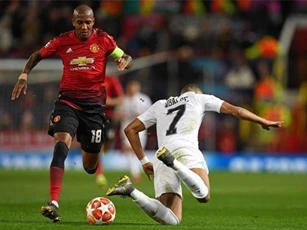 Ashley Young: M.U không bao giờ chết