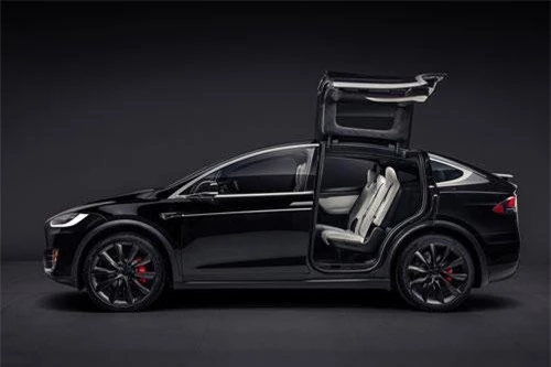 7. Tesla Model X Performance (giá khởi điểm: 137.000 USD).