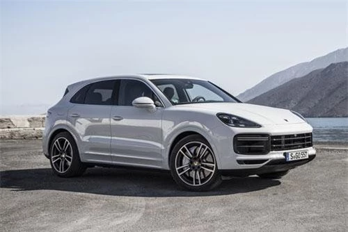 9. Porsche Cayenne Turbo (giá khởi điểm: 125.850 USD).