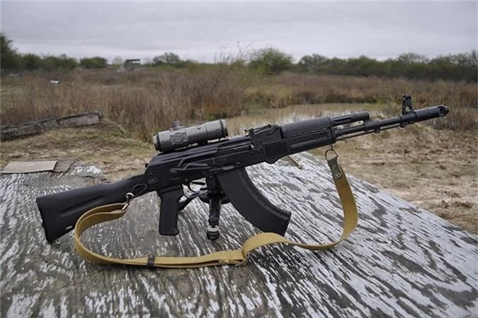 Ban AK-103 cho A Rap Xe Ut, Nga lai trung dam o IDEX 2019-Hinh-9