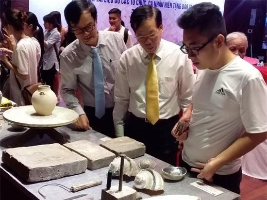 Được tạm nhập, tái xuất hoặc tạm xuất, tái nhập tác phẩm, hiện vật triển lãm 