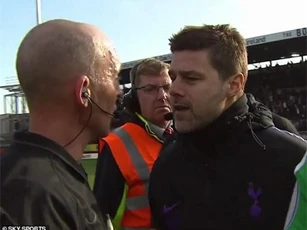 Mắng trọng tài, Pochettino dính án phạt nặng