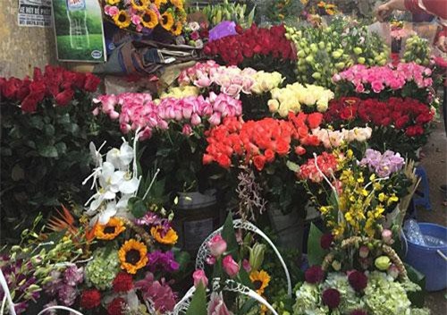 Phong phú thị trường hoa ngày 8/3