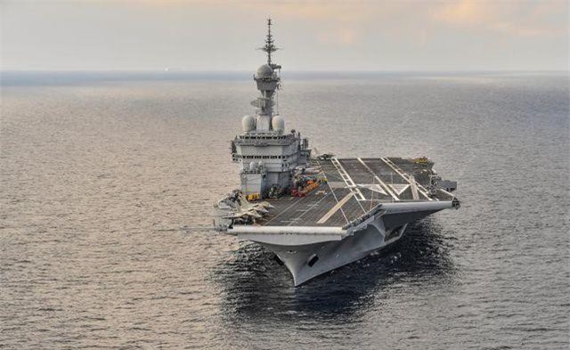 Pháp điều tàu sân bay duy nhất tiêu diệt tàn dư khủng bố tại Syria
