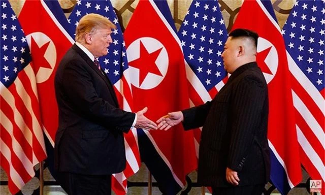 “Nước cờ” lạc nhịp của ông Trump trên bàn đàm phán với ông Kim Jong-un? - 1