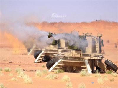 Bất ngờ dàn vũ khí 'năm cha, bảy mẹ' Algeria mang ra tập trận