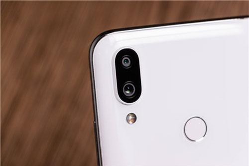 Smartphone chip S675, camera 48 MP, pin 4.000 mAh, giá gần 5 triệu