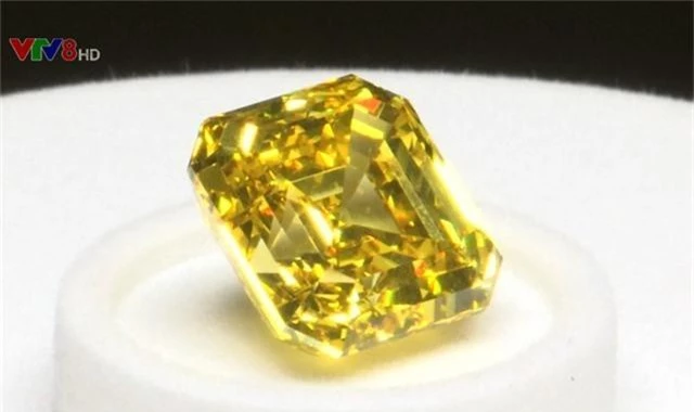 Khai thác viên kim cương khủng gần 100 carat tại Nga - Ảnh 2.