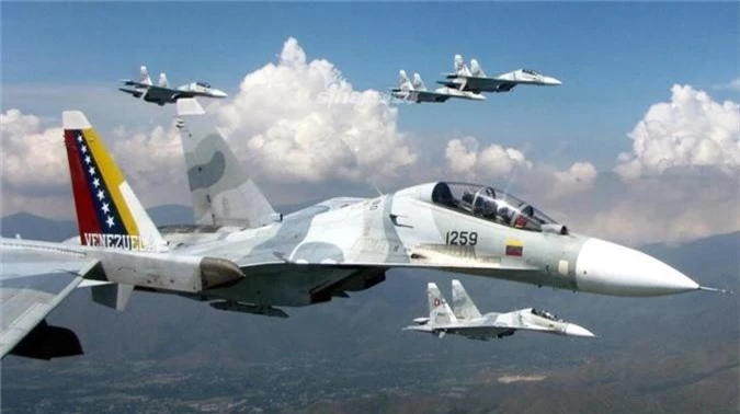 Venezuela khoe Su-30, chung minh suc manh khong quan nhat Nam My-Hinh-2