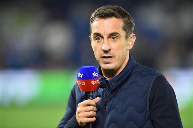 Gary Neville tiết lộ bí mật của các cầu thủ MU trong phòng thay đồ