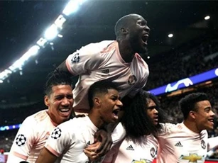 MU bội thu tiền thưởng sau cú ngược dòng thần thánh loại PSG
