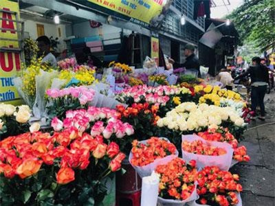 Nhộn nhịp thị trường hoa tươi cận ngày 8/3