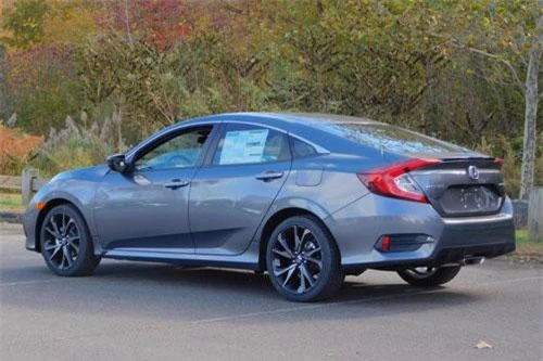 10. Honda Civic (doanh số: 44.532 chiếc).