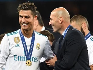Zidane, Ronaldo và ‘cái tát’ đau điếng cho Real