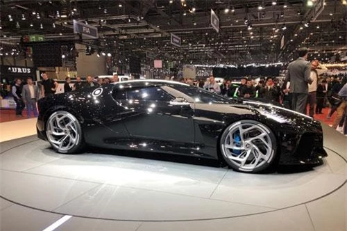 Bugatti La Voiture Noire (18,68 triệu USD).