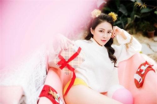 Vẻ đẹp khó cưỡng của hot girl World Cup - người đang ‘làm mưa làm gió’ mạng xã hội