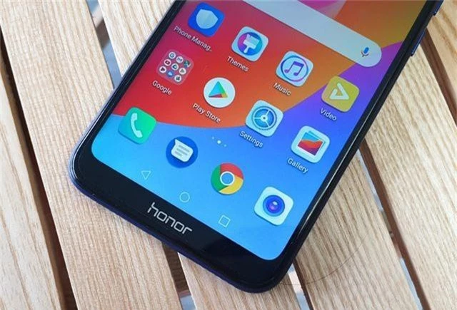 Đập hộp Honor 8A - smartphone dưới 3 triệu có màn hình giọt nước - 10