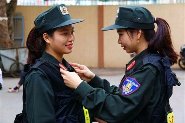 Những bông hồng thép của Cảnh sát đặc nhiệm Hà Nội - 4