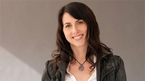  MacKenzie Bezos: 1/4 thế kỷ đứng sau thành công của Amazon và cuộc ly hôn tỷ USD
