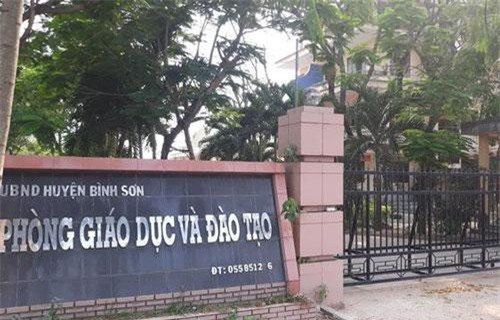 Quảng Ngãi: Cán bộ Phòng Giáo dục thu tiền "bồi dưỡng" trái quy định