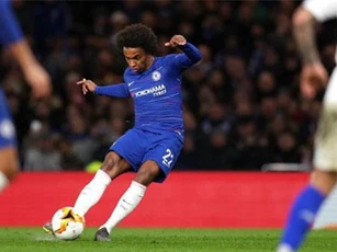 Chelsea hưởng lợi một bàn thắng nhờ hành động khó tin của hậu vệ Dynamo Kiev