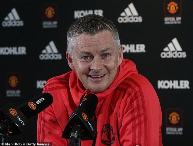  Solskjaer hủy hợp đồng với Molde vì M.U