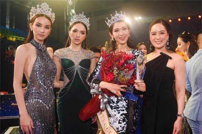 Đỗ Nhật Hà tại Miss International Queen: giải mã lý do không vượt qua được cái bóng của Hương Giang? - Ảnh 1.