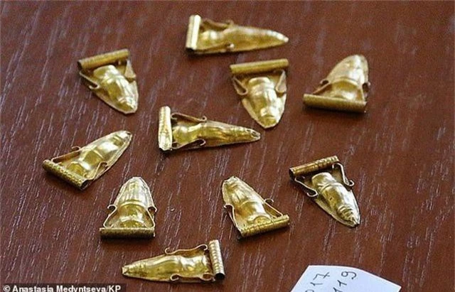Tìm thấy hàng trăm trang sức bằng vàng trong ngôi mộ của công chúa thời cổ đại - 4