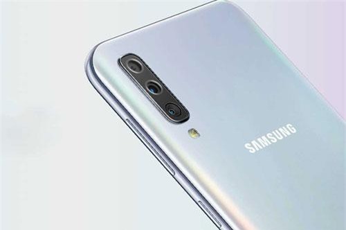 Hé lộ giá bán smartphone 3 camera sau, pin ‘khủng’ của Samsung ở Việt Nam