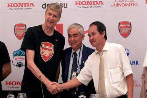 TIẾT LỘ: Công Phượng, Xuân Trường suýt được bầu Đức cho... nhập tịch Hy Lạp